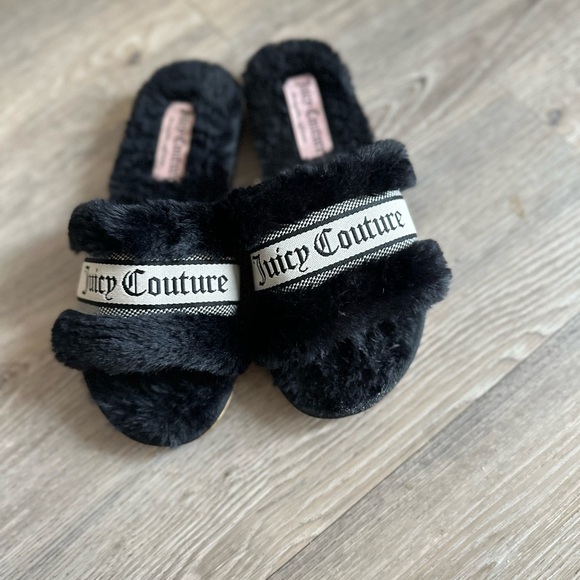 Juicy Couture Shoes - Juicy Couture Fuzzy Logo Slides – Black – Cozy Lounge Slippers SIZE M $28 OBO